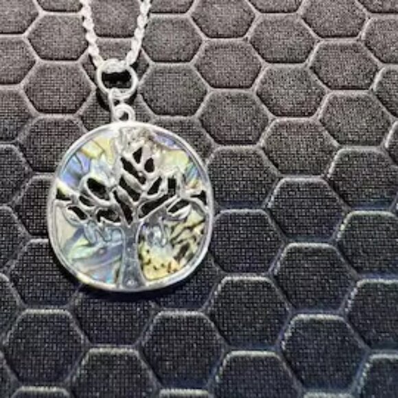Tree of Life Pendant with Green Abalone Stone 18K White Gold Plated - Picture 1 of 1